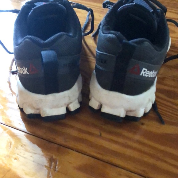 Reebok Women’s Realflex Running Shoes 6 U.S. - Picture 2 of 4